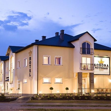 Hotel Korona Rzeszow Bagian luar foto