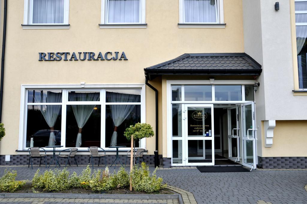 Hotel Korona Rzeszow Bagian luar foto